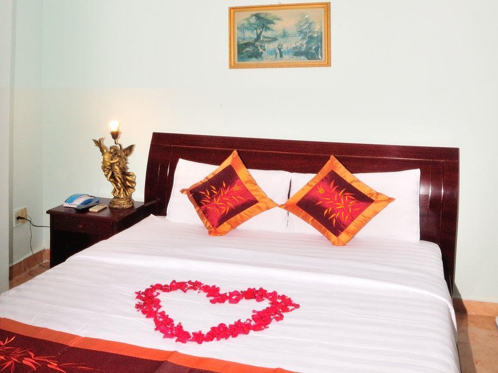 הו צ'י מין סיטי Ha Trang Hotel מראה חיצוני תמונה