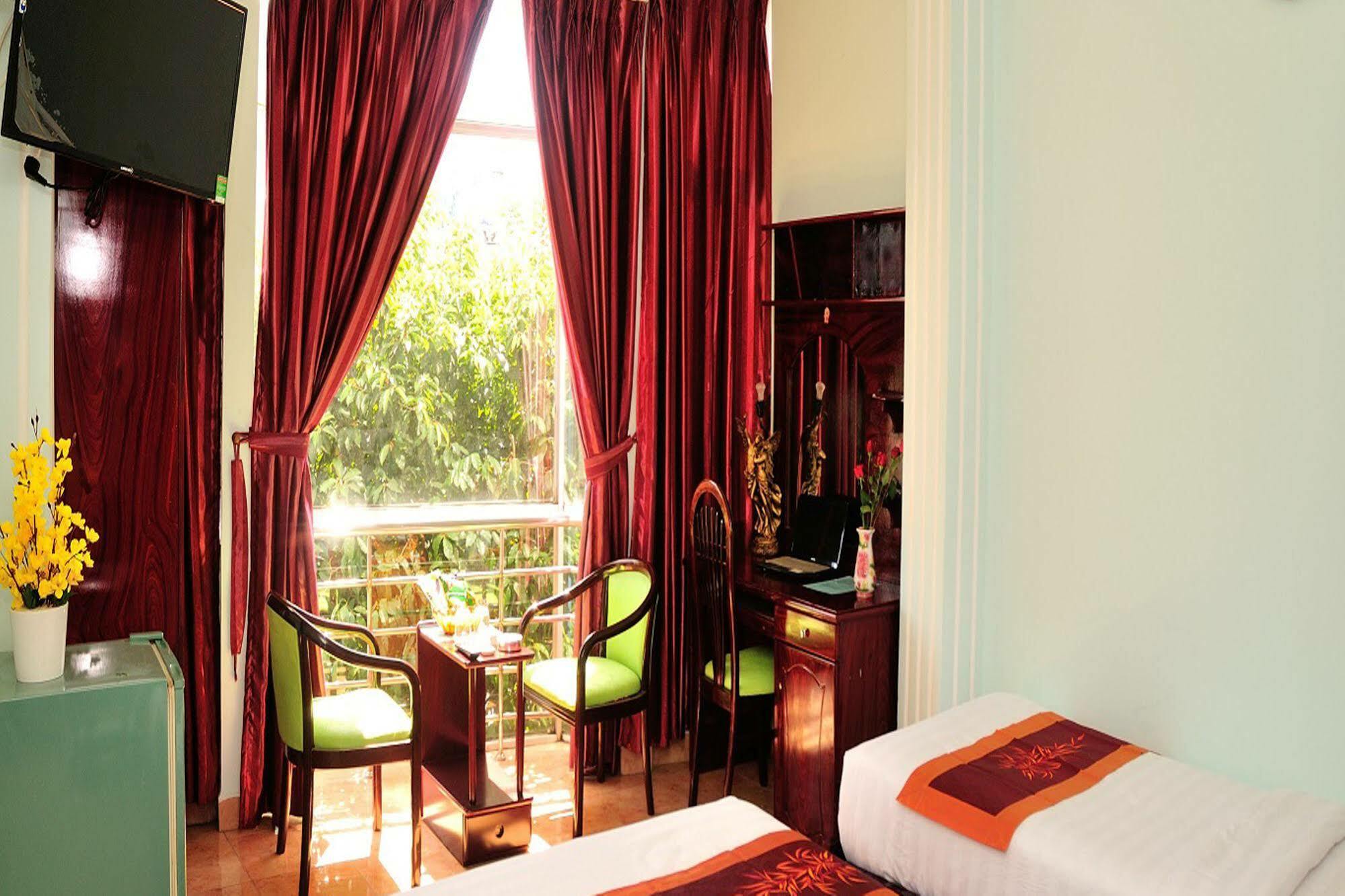 הו צ'י מין סיטי Ha Trang Hotel מראה חיצוני תמונה