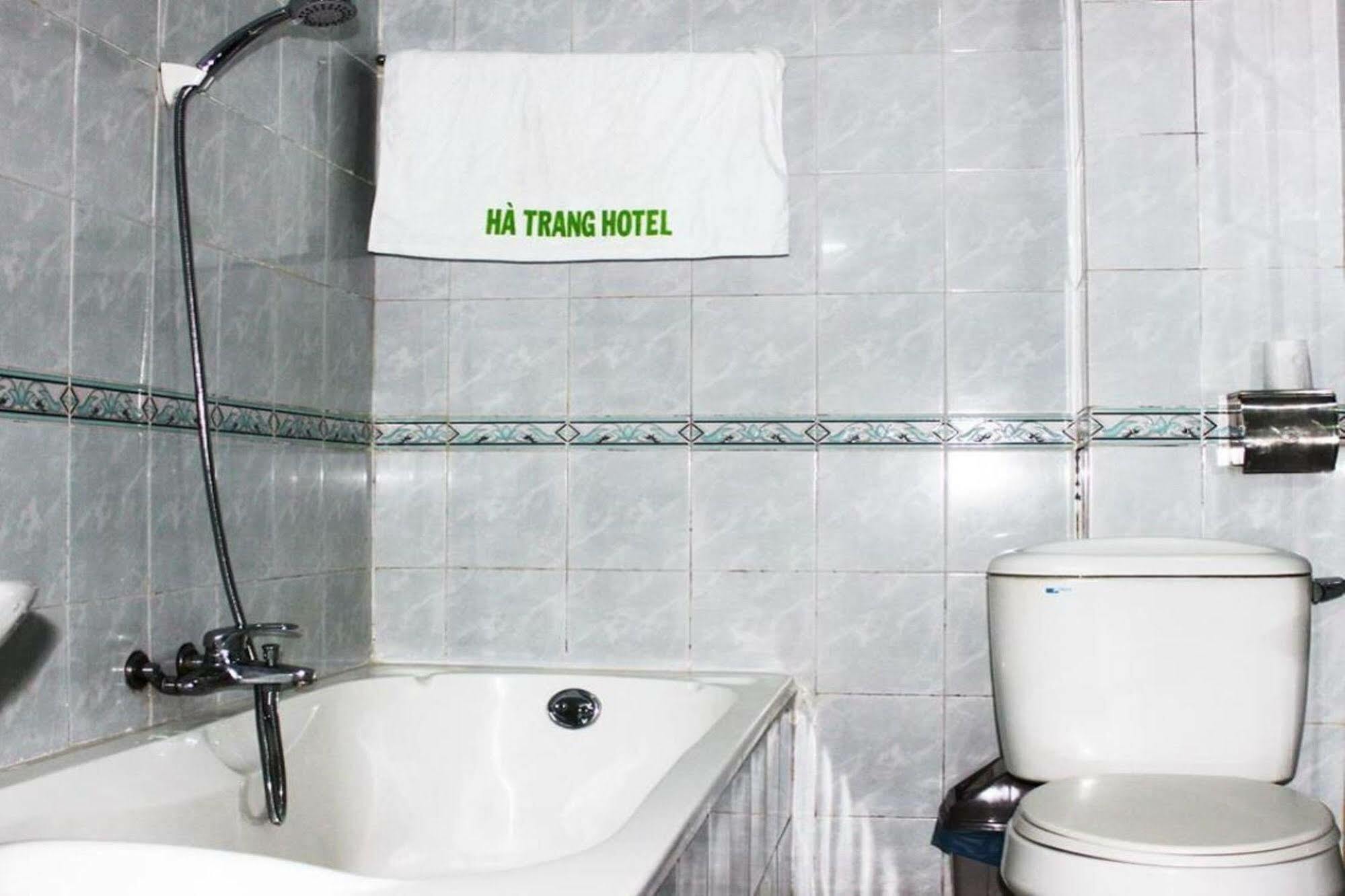 הו צ'י מין סיטי Ha Trang Hotel מראה חיצוני תמונה