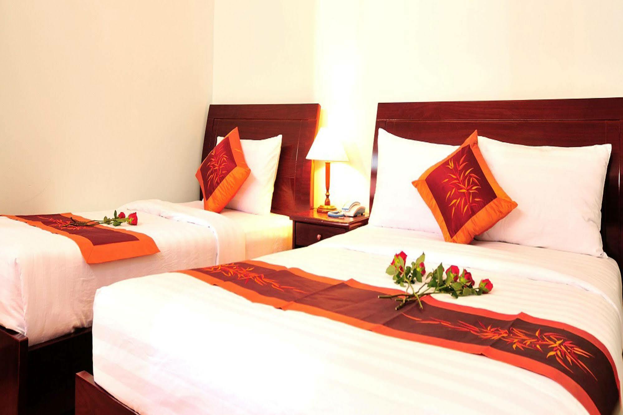 הו צ'י מין סיטי Ha Trang Hotel מראה חיצוני תמונה